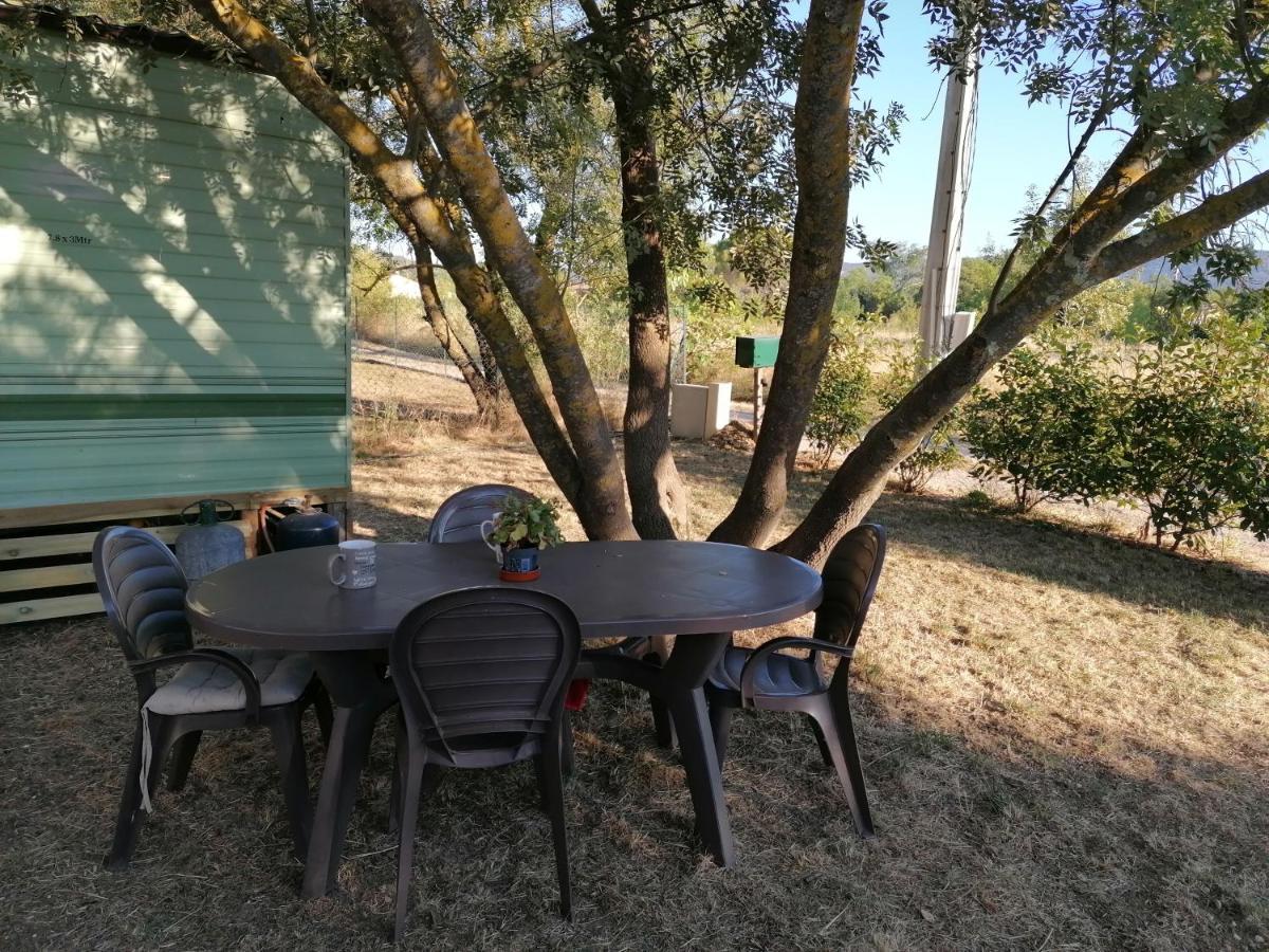 Bungalow Chez Gilly Boisset-et-Gaujac Bagian luar foto